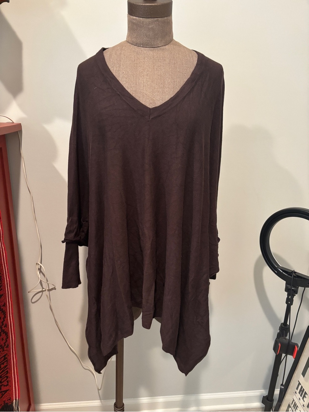 Relaxed V-Neck Tunic Top in Deep Brown